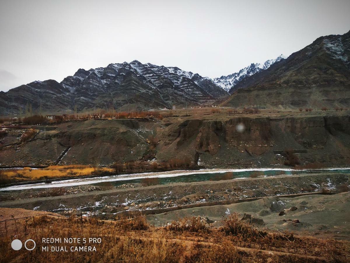 Neryok'S Indus View Otel Chimre Dış mekan fotoğraf